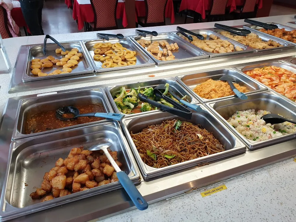 Tout Pour Un Wok A Votre Convenance Légumes Nouilles Viande Poisson Ou Coquilles Saint Jacques